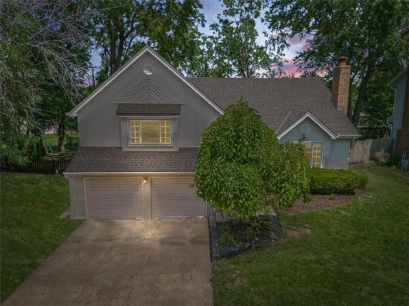 15812 W 139th St, Olathe, KS 66062