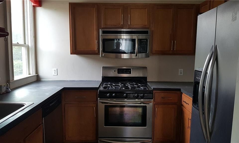 1st image of 37-39 Parkis Ave #4