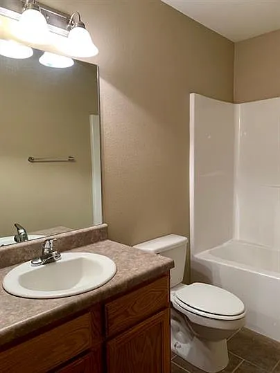 4205 SW Broadstone Ave #2 — Photo 8