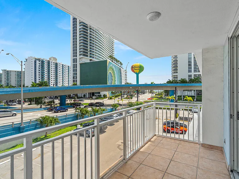 1801 S Ocean Dr #332 — Photo 46