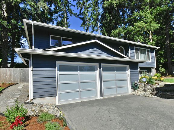 2nd image of 12414 NE 137th Pl