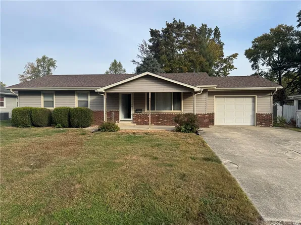 920 Lynn Dr, Effingham, IL 62401