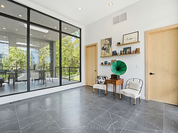 5th image of 3404 Vivian Rd