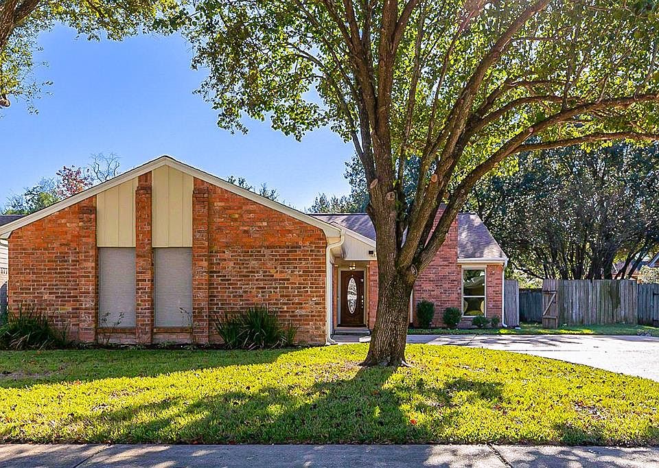 1st image of 15639 Meadow Village Dr