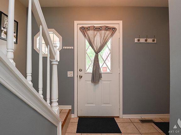5th image of 14792 Montgomery Dr