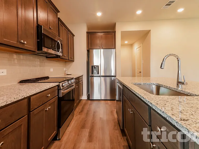 2540 Finch Hollow Dr — Photo 6