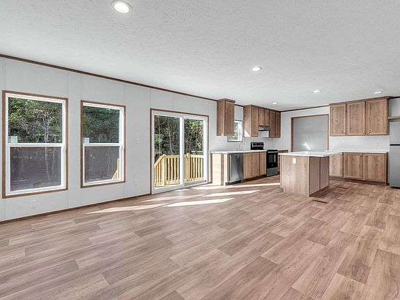 5th image of 309 Farmers Hill Rd