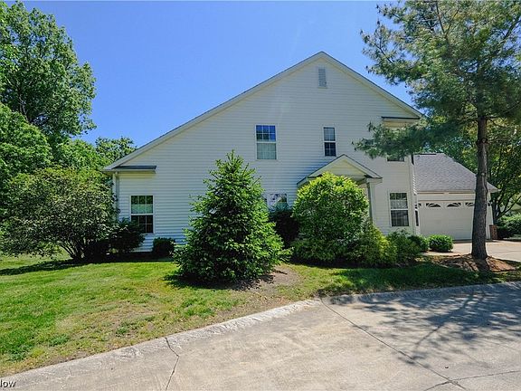 2nd image of 36480 N Reserve Cir