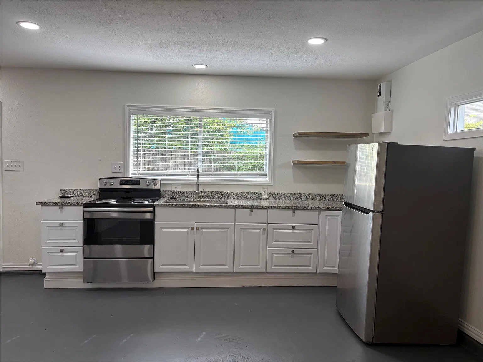 1 bed, 1.0 bath, 950 sqft, $1,500 — Photo 3
