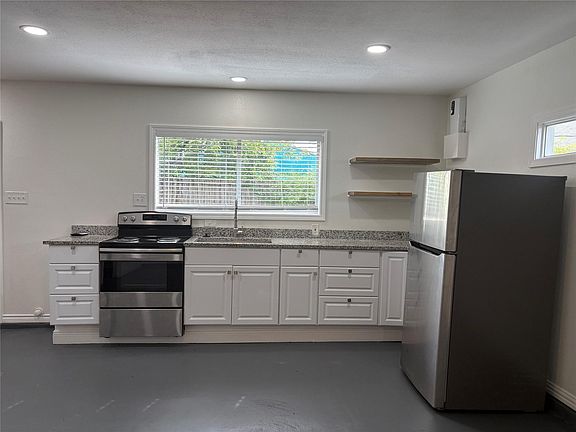3rd image of 5325 Avenue R 1/2 #B
