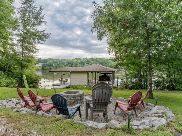 2317 Great Creek Dr, La Crosse, VA 23950
