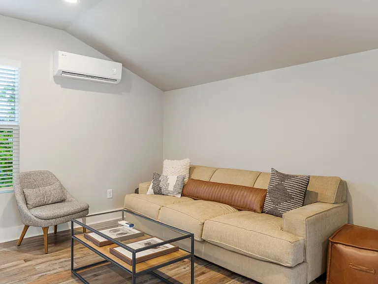 1220 N Cheyenne Ave — Photo 33