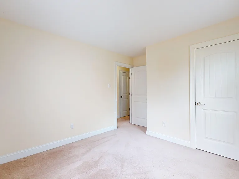 214 5th St N #1 — Photo 12