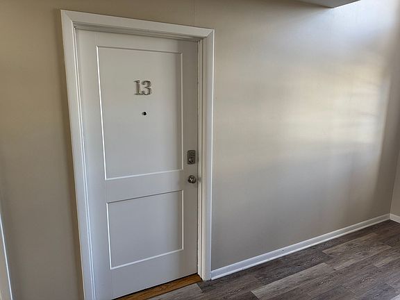 2nd image of 1604-1624 N Yellow Springs St #13