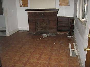 5th image of 9350 Sorrento St