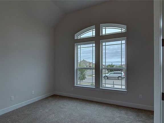 3rd image of 213 Alabaster Caverns Dr