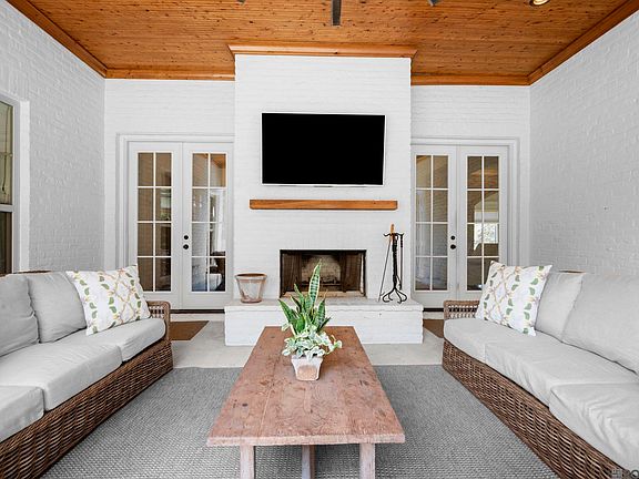 3rd image of 9596 Prairie Dunes Ct