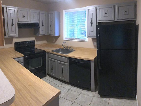 3rd image of 22022 Gloucester Ct #A-4