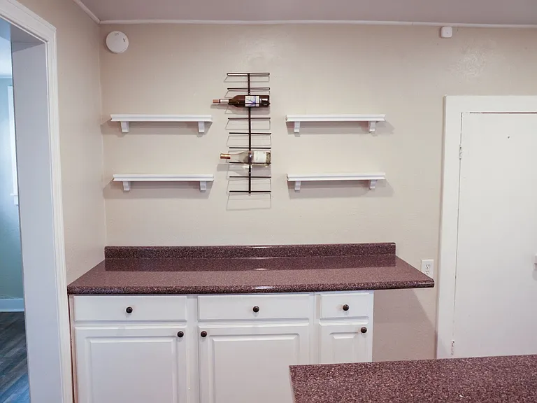 435 Ballard Ave — Photo 5