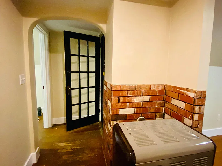 821 S 3rd St W #UPSTAIRS — Photo 5