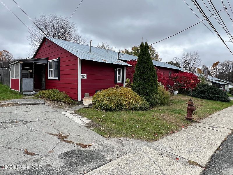 2nd image of 3016 Plank Road