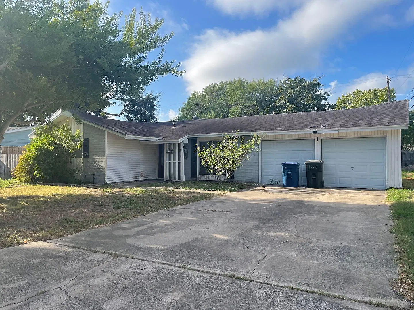 333 Hialeah Dr. — Photo 1