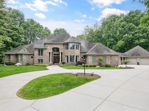58897 River Forest Dr, Goshen, IN 46528