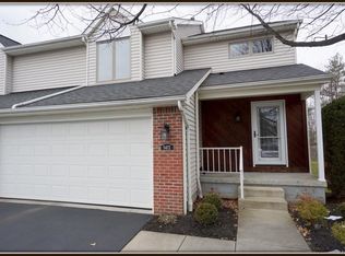 5472 Village Station Cir, Williamsville, NY 14221