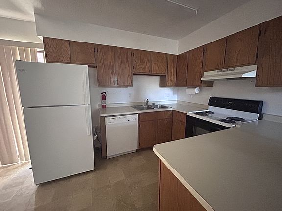 4th image of 3604 Tyson Pl NE #C