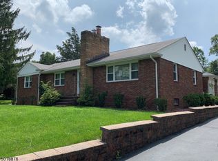 1 Fairfield Rd, Somerset, NJ 08873