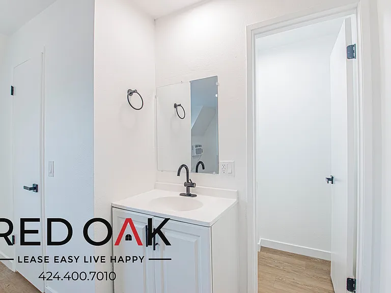 11051 Barnwall St #10 — Photo 14