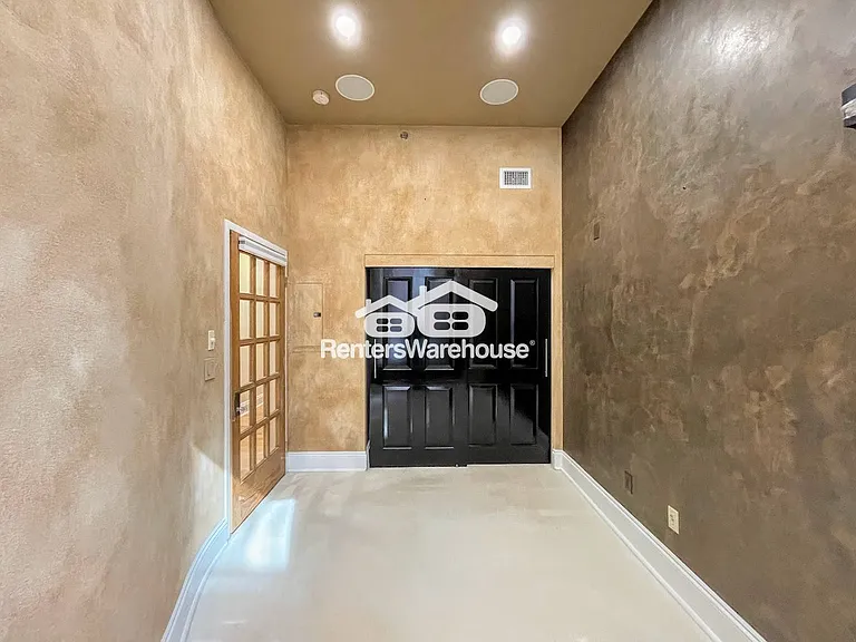 219 Granby St #20 — Photo 21