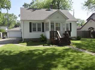 613 W Farragut St, Crown Point, IN 46307