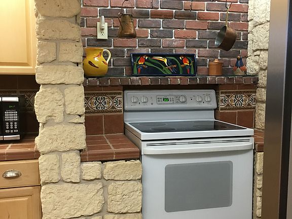 3rd image of 1017 South Dr APT C