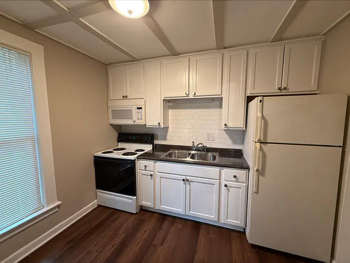 303 Park Ave #H — Photo 3