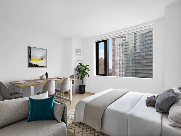 10 City Point image 1 of 26