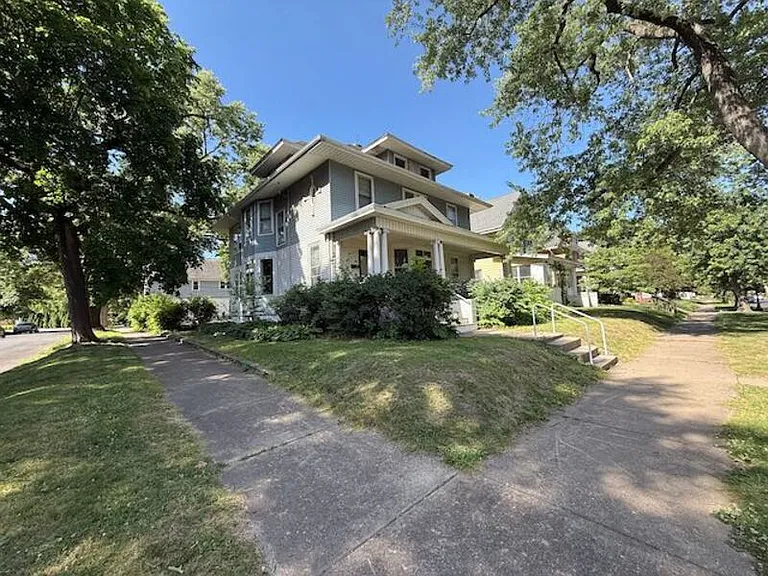 1600 W Callender Ave — Photo 23