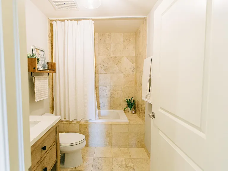 925 N Lincoln St #4D — Photo 12
