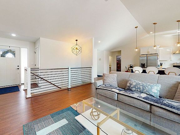 5th image of 813 Old Mill Ln