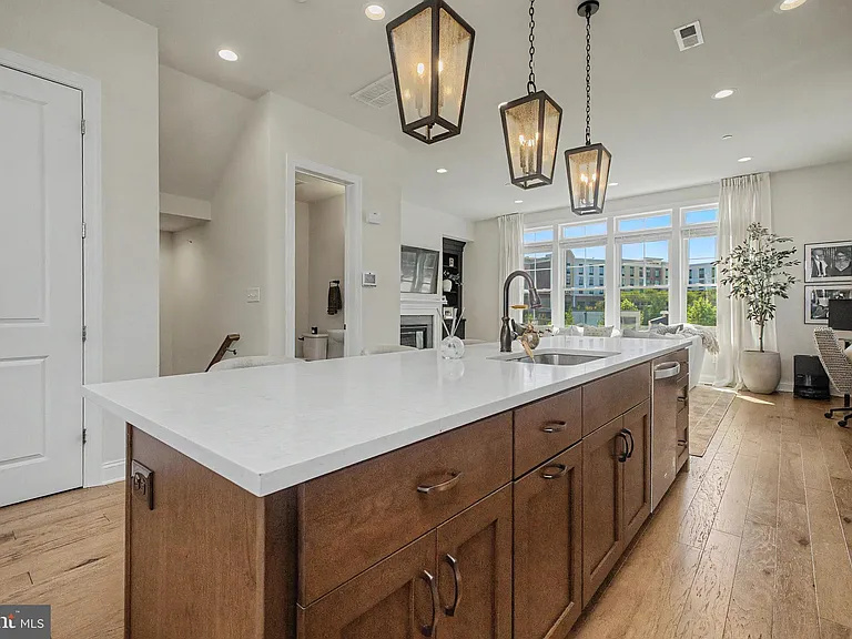 300 Squire Dr — Photo 18