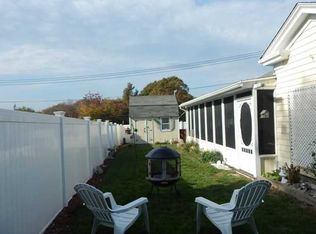 5 Sprague Ct, Portsmouth, RI 02871
