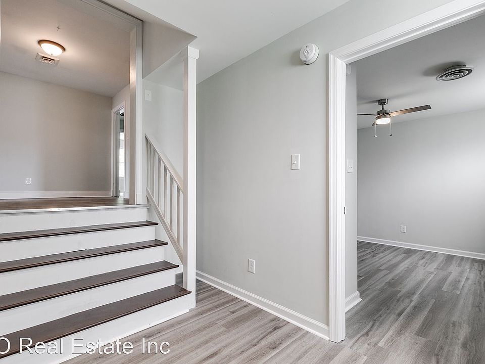 1st image of 3807 Thompson St