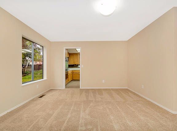 5th image of 8101 Rush River Dr