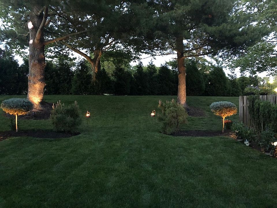 1st image of 614 Danbury Ct
