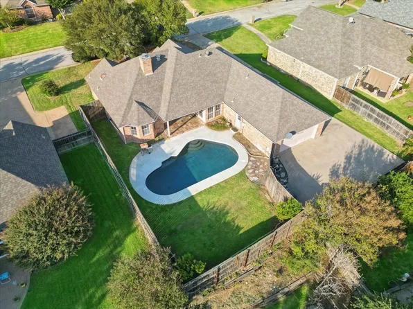 6708 Capitol Hill Dr, Arlington, TX 76017