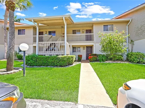 5705 Foxlake Dr APT 4, North Fort Myers, FL 33917