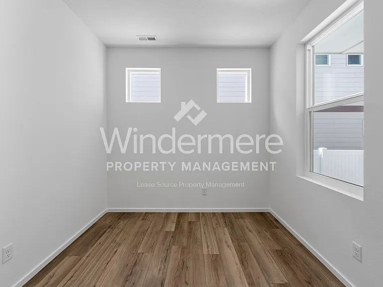 2749 N Talon Ln — Photo 11