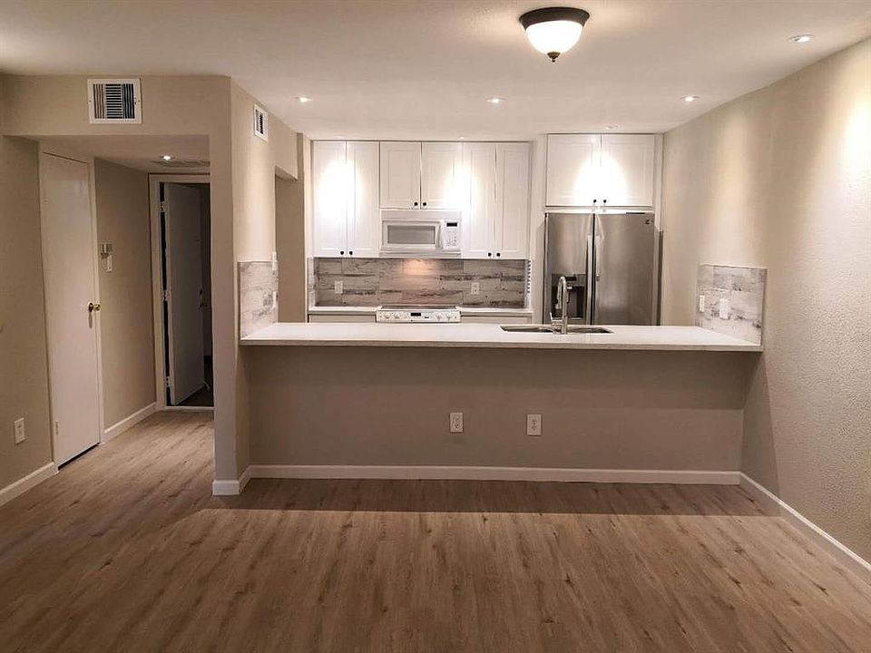 1st image of 2824 S Bartell Dr APT 2