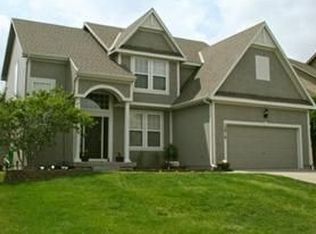 12018 S Redbud Ln, Olathe, KS 66061
