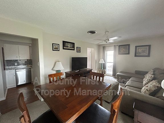 4th image of 501 Eastbay Dr #2004